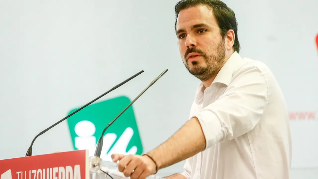 El coordinador federal de Izquierda Unida (IU), Alberto Garz&oacute;n. / R. Rubio