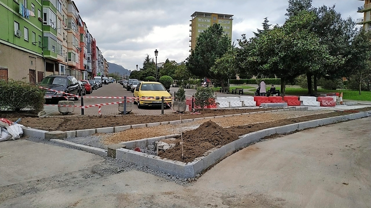 Obras en el entorno de la calle R&iacute;o Ebro. / ALERTA