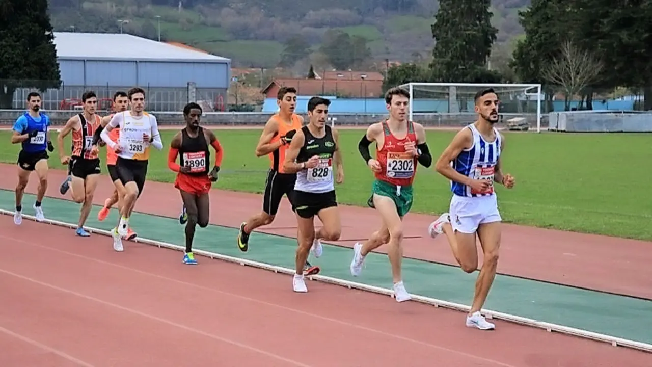 Carrera de 10.000 metros absoluto masculino. / Pedro Aboitz