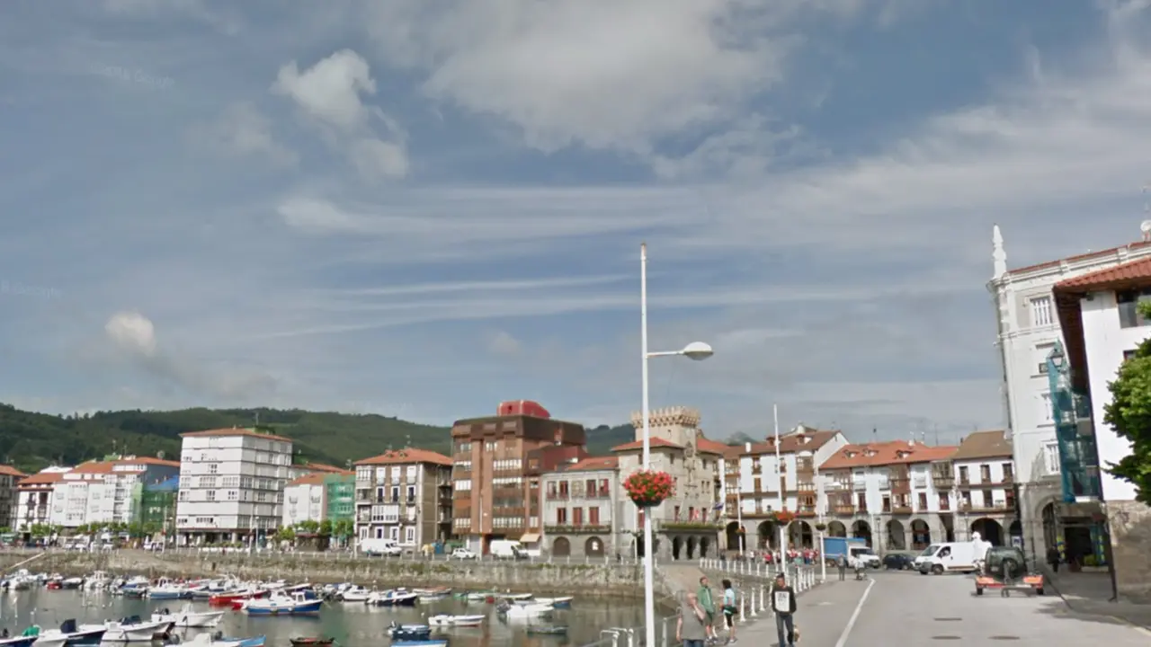 Vista del puerto de Castro Urdiales.