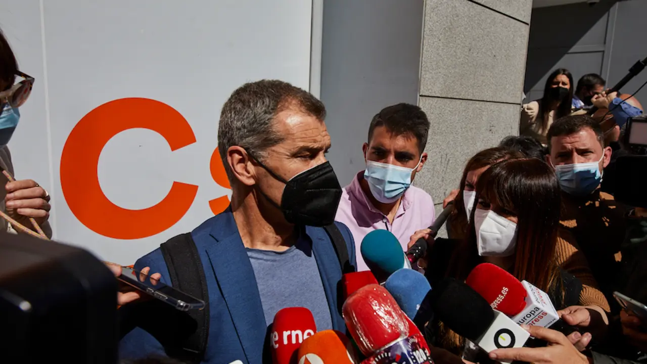 El hasta ahora portavoz de Ciudadanos en las Cortes Valencianas y coordinador auton&oacute;mico del partido, Toni Cant&oacute;. / Jes&uacute;s Hell&iacute;n