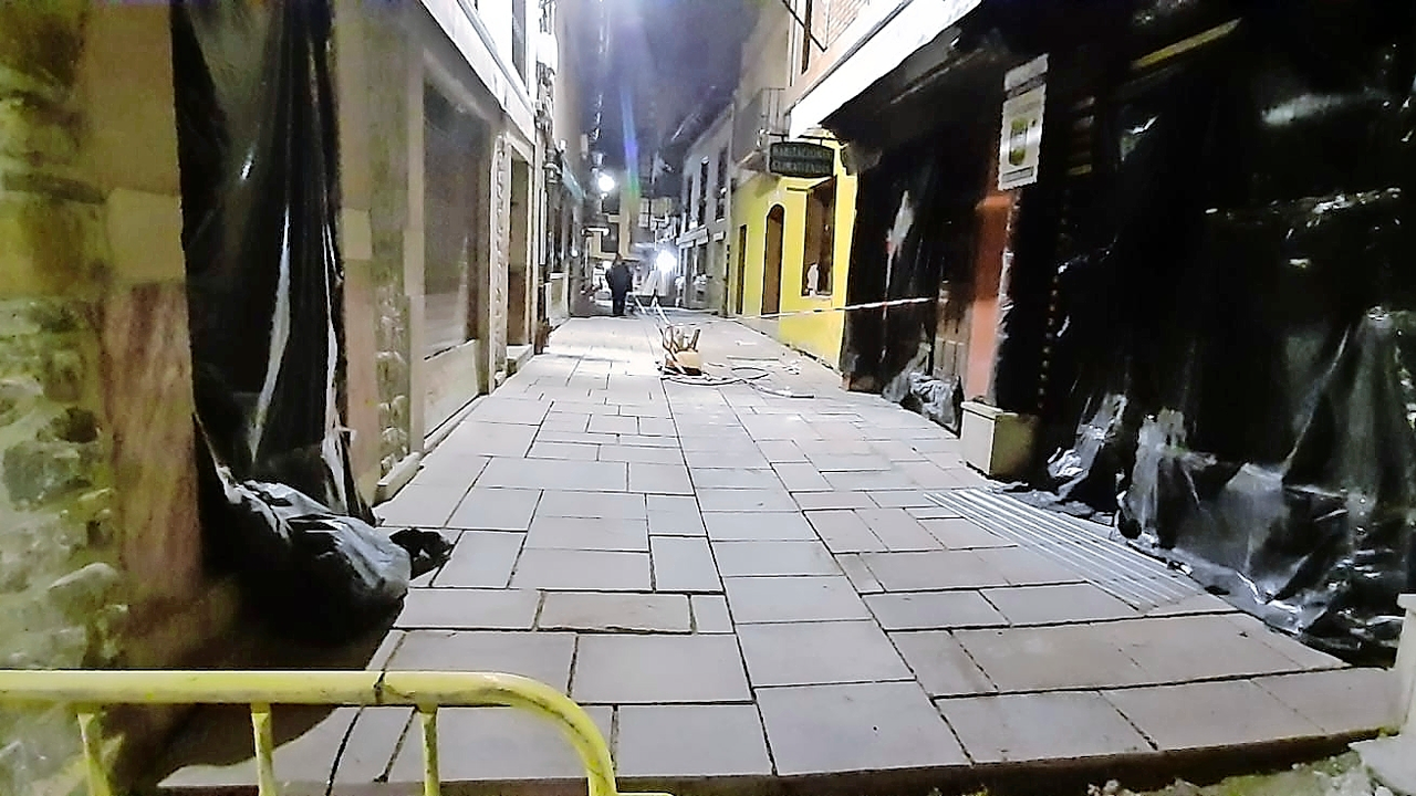 Vista de la calle C&aacute;ntabra en Potes. / ALERTA