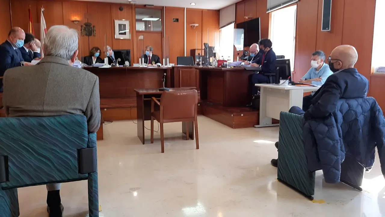 El exalcalde de Noja, en el arranque del juicio contra &eacute;l por el caso Nocanor, aplazado a mayo de 2021