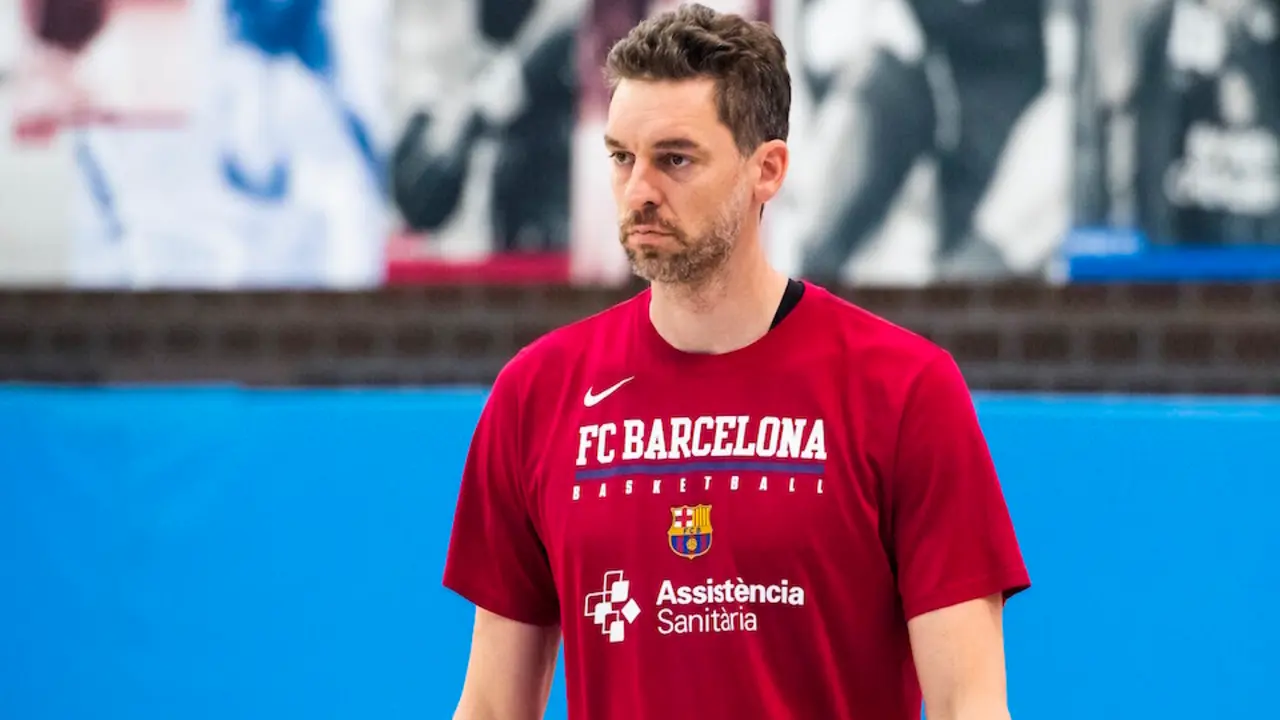 El jugador del Bar&ccedil;a Pau Gasol en un entrenamiento. / E. Press