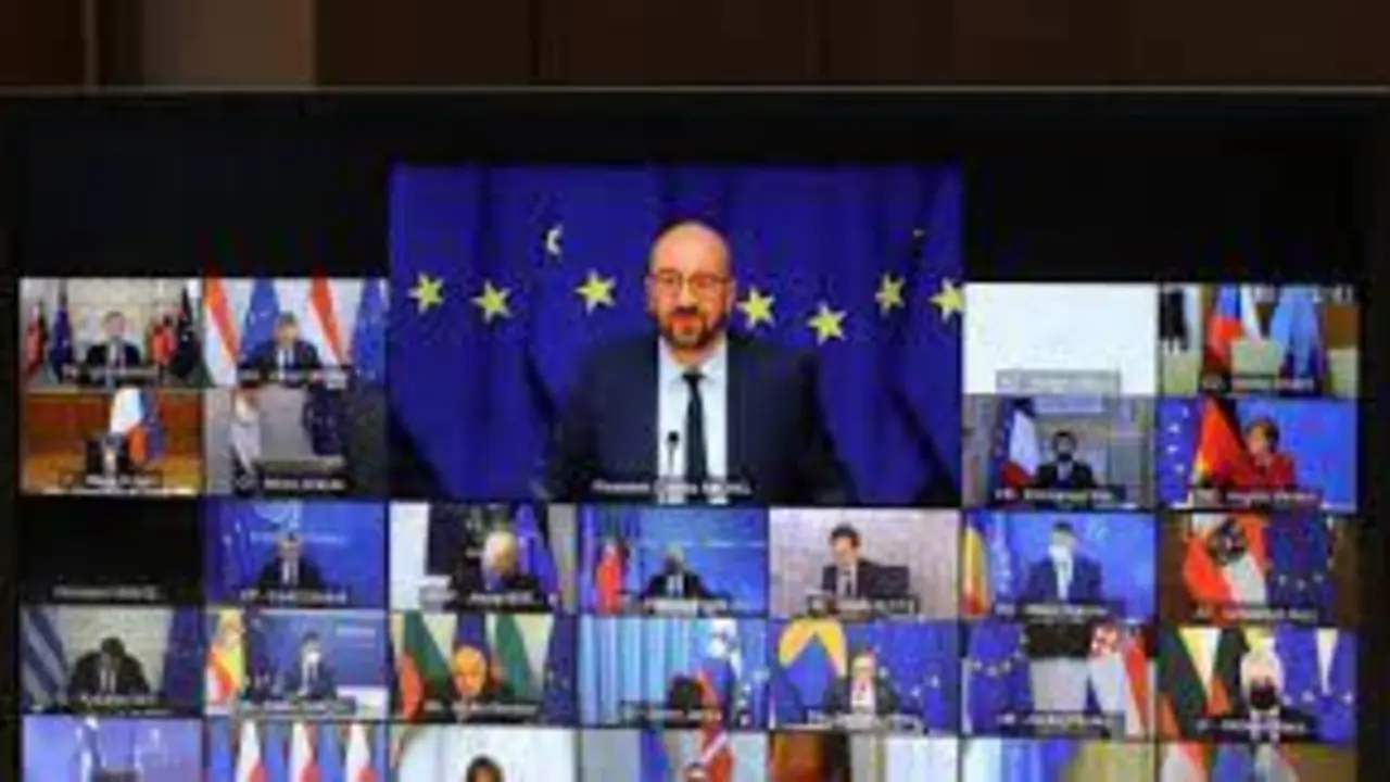 El presidente del Consejo Europeo, Charles Michel, en videoconferencia con los jefes de Estado de la UE, desde Bruselas. EFE/EPA/YVES HERMAN