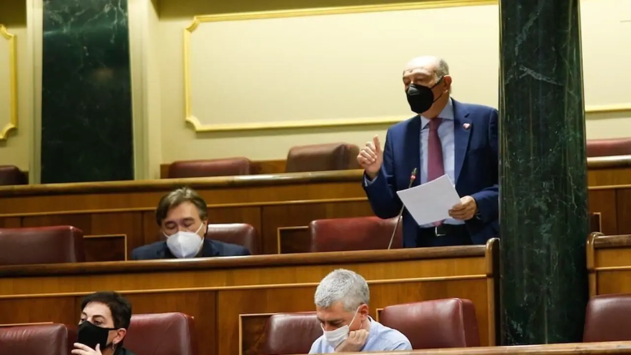 El diputado del PRC, Jos&eacute; Mar&iacute;a Maz&oacute;n, en el Congreso. / ALERTA