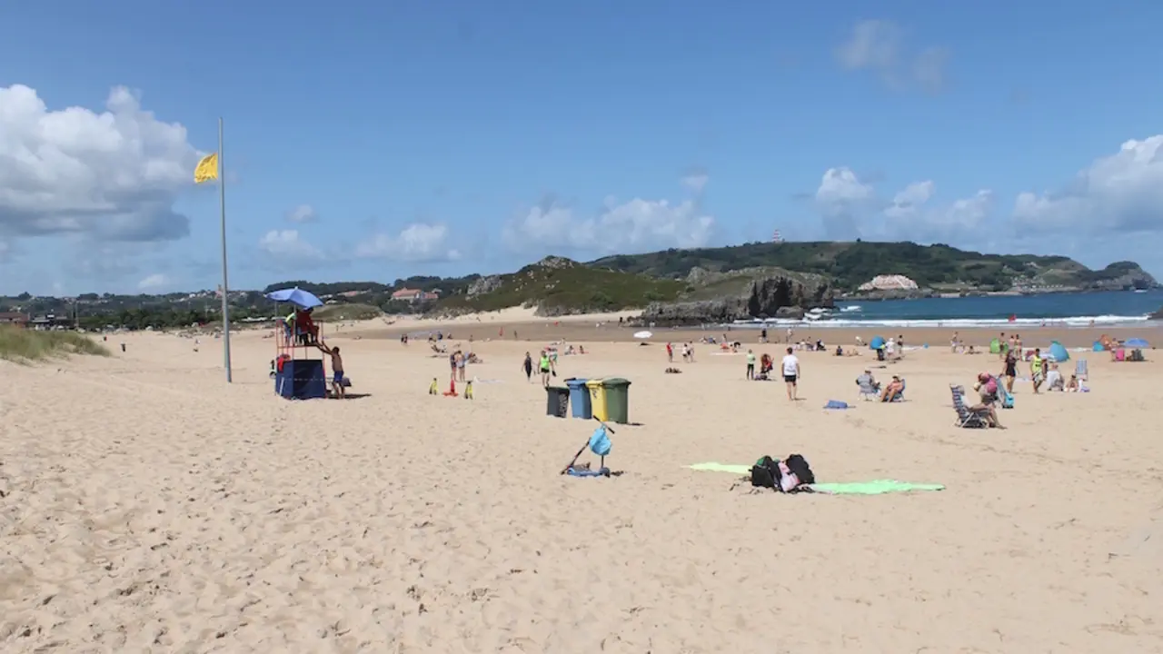 Playa de Ris. / E. Press