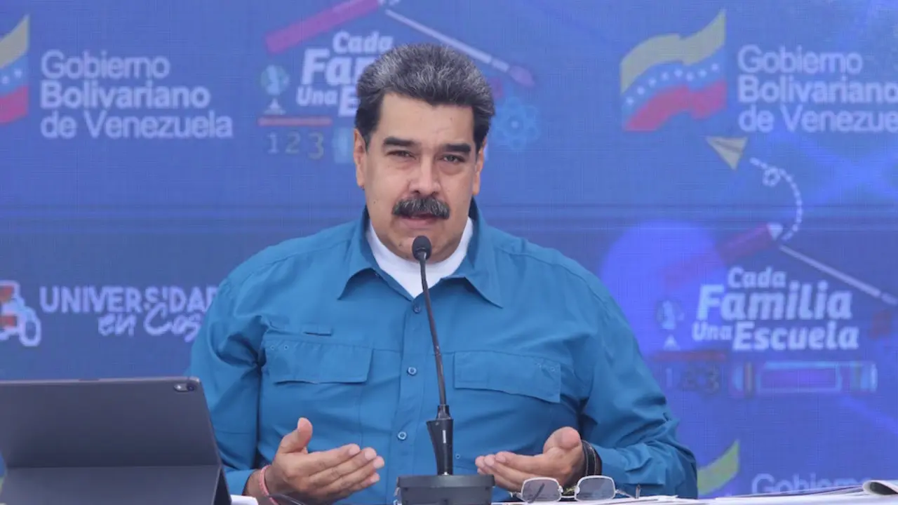 Nicol&aacute;s Maduro en un acto de gobierno con militares. / Efe