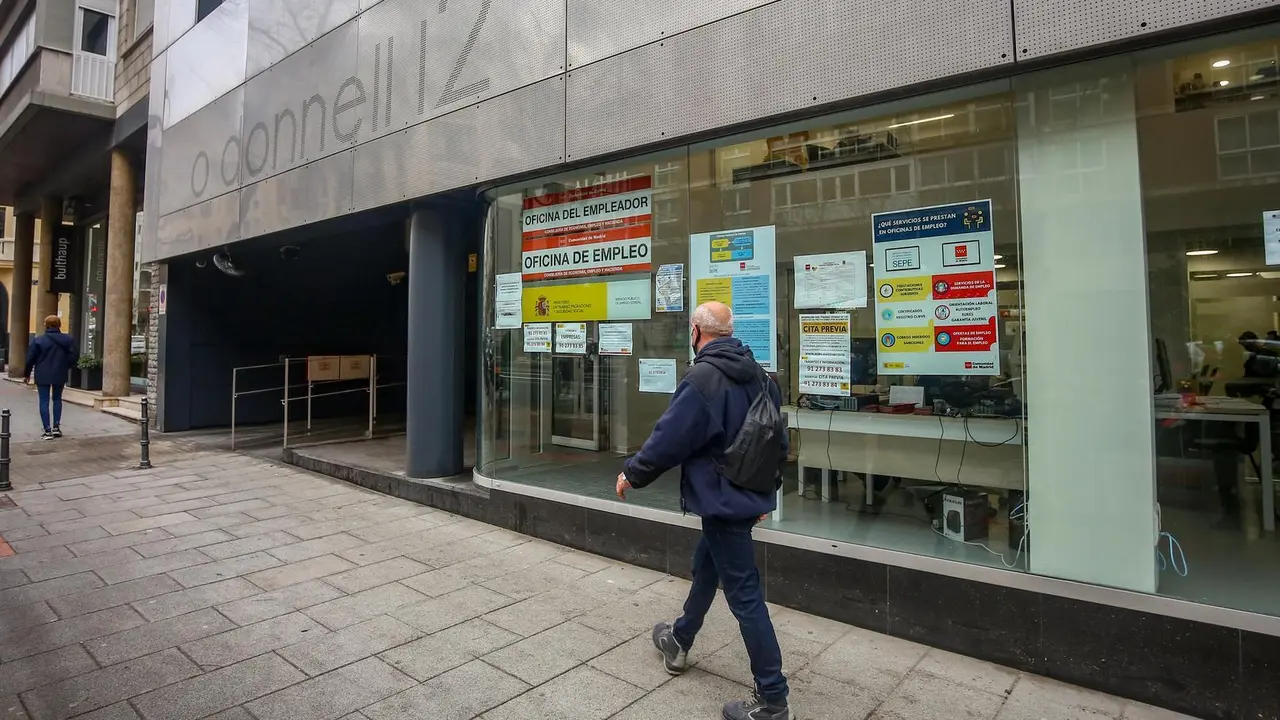 Archivo - Oficina de Empleo ubicada en Madrid