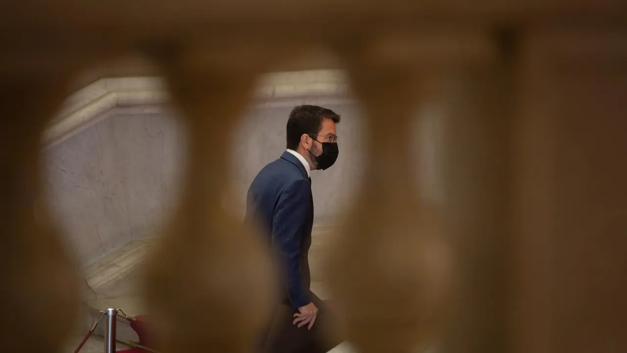 El candidato de ERC a la Presidencia de la Generalitat, Pere Aragon&egrave;s, en la segunda vuelta de su investidura en el pleno del Parlament.