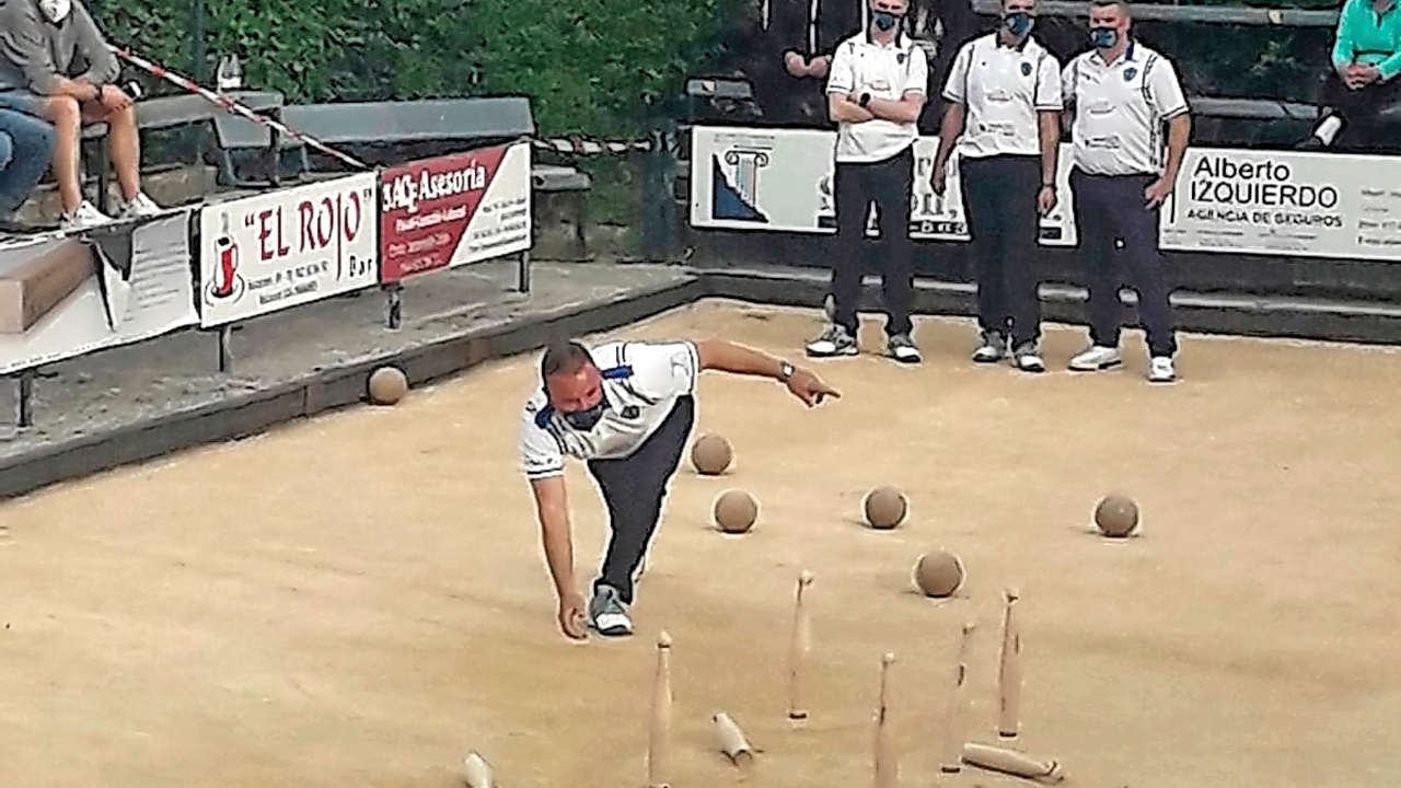 P&aacute;manes, l&iacute;der de Primera categor&iacute;a.