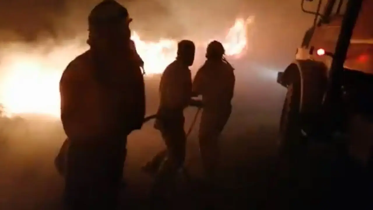 Cantabria registra en estos momentos un incendio forestal activo en Val de As&oacute;n (Soba).