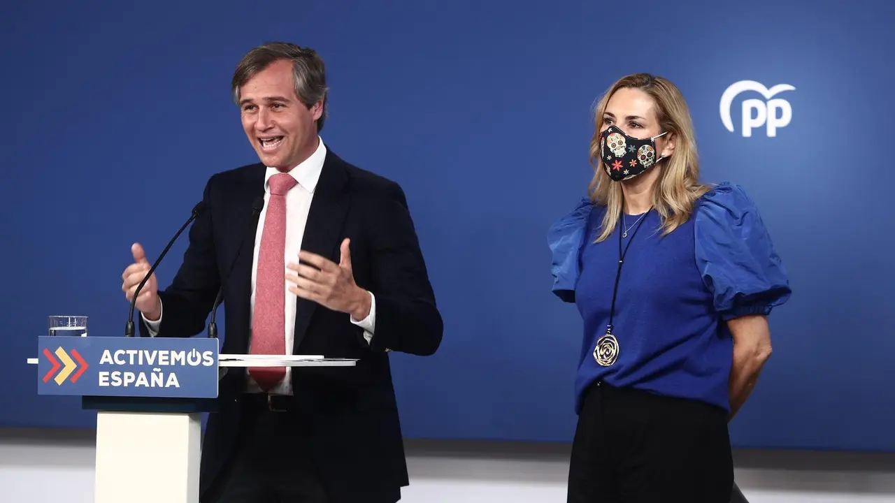 La vicesecretaria de Organizaci&oacute;n del Partido Popular, Ana Beltr&aacute;n, y el vicesecretario de Territorial, Antonio Gonz&aacute;lez Terol, durante una rueda de prensa, a 5 de abril de 2021, en Madrid, (Espa&ntilde;a). 