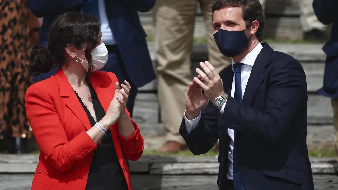 La presidenta de la Comunidad de Madrid, Isabel D&iacute;az Ayuso, interviene durante la presentaci&oacute;n de la candidatura del PP de Madrid para las elecciones a la Asamblea de Madrid en el Auditorio del Parque Lineal del Manzanares, en Madrid (Espa&ntilde;a) a 31 de marz