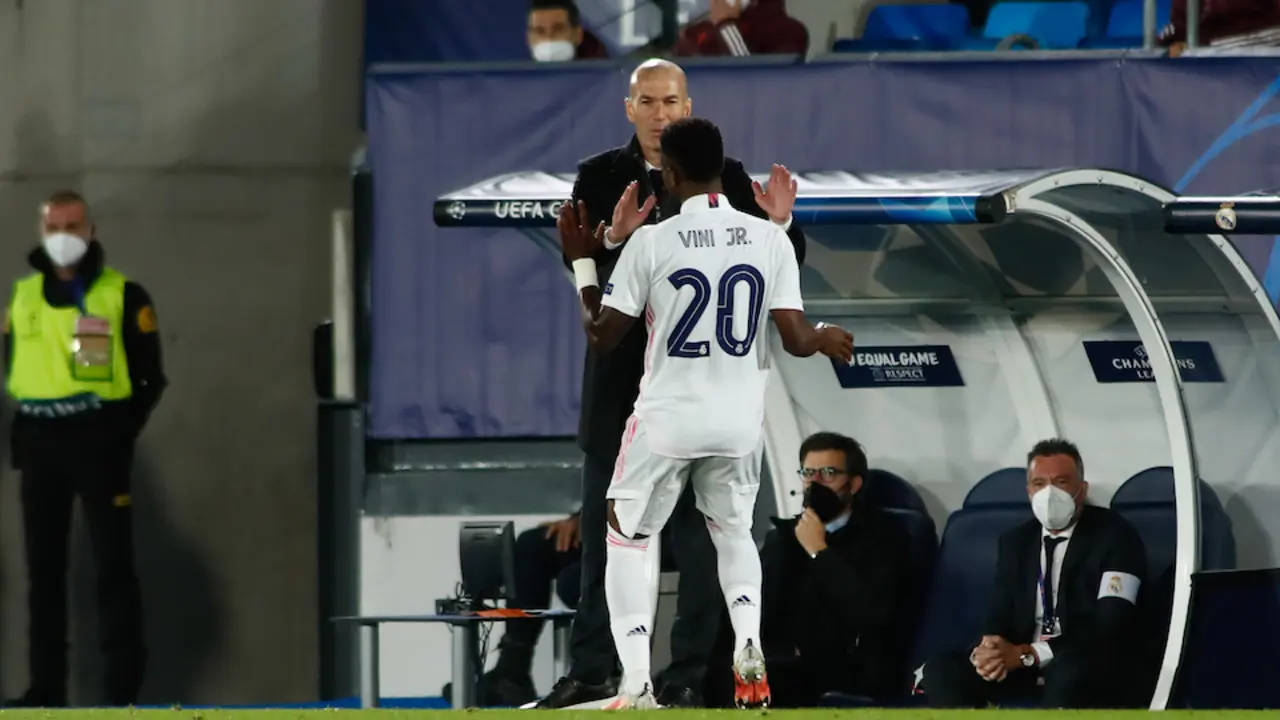 Vinicius Junior of Real Madrid celebrates a goal with Zinedine Zidane, head coach of Real Madrid, during the UEFA Champions League, Quarter finals round 1, football match played between Real Madrid and Liverpool FC at Alfredo Di Stefano stadium on April 06, 2021 in Valdebebas, Madrid, Spain.
AFP7  / Europa Press
6/4/2021 ONLY FOR USE IN SPAIN