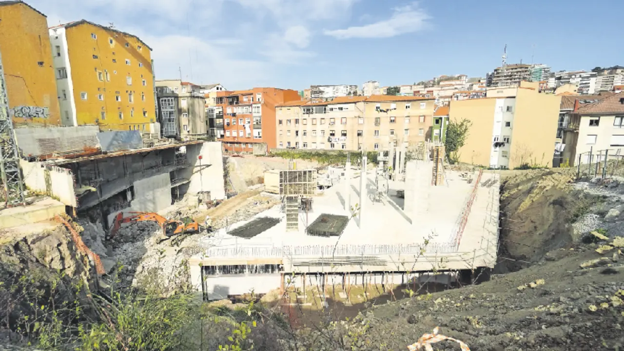 Construcci&oacute;n de viviendas de protecci&oacute;n oficial. / alerta