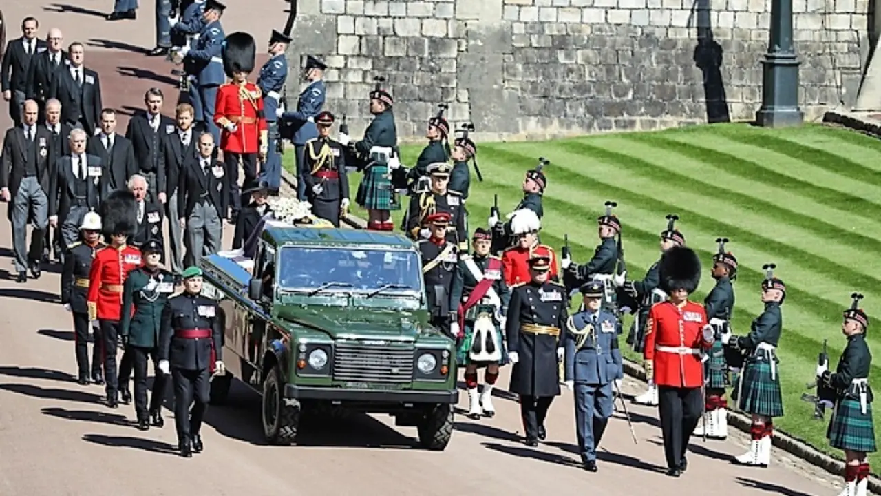Cortejo f&uacute;nebre del duque de Edimburgo. / efe