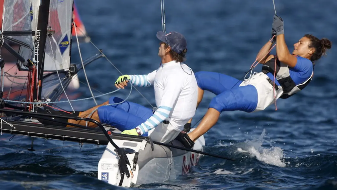 Fotograf&iacute;a de archivo del equipo argentino Santiago Lange (i) y Cecilia Carranza Saroli de clase Nacra 17 en el Mundial de Vela Santander el 20 de septiembre de 2014 en Santander (Espa&ntilde;a). / Luis Tejido