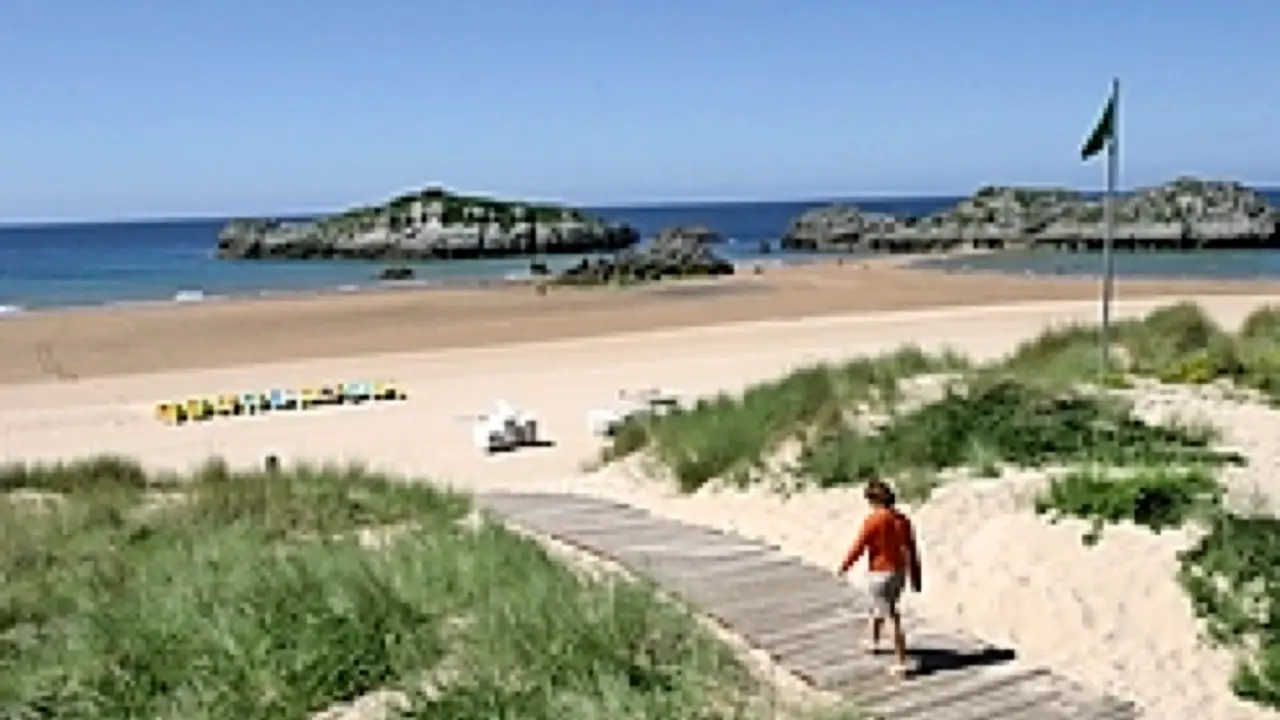 Playa de Ris en el municipio de Noja. / Alerta