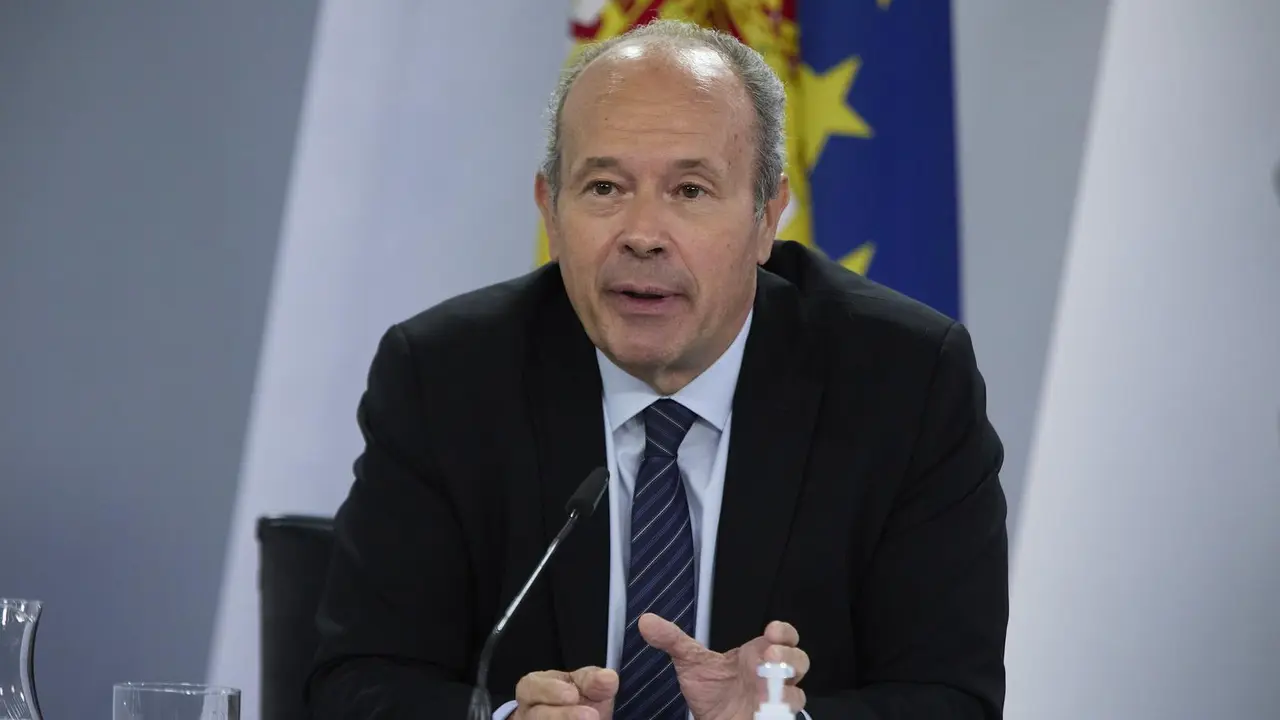 El ministro de Justicia, Juan Carlos Campo, interviene en la rueda de prensa posterior al Consejo de Ministros.