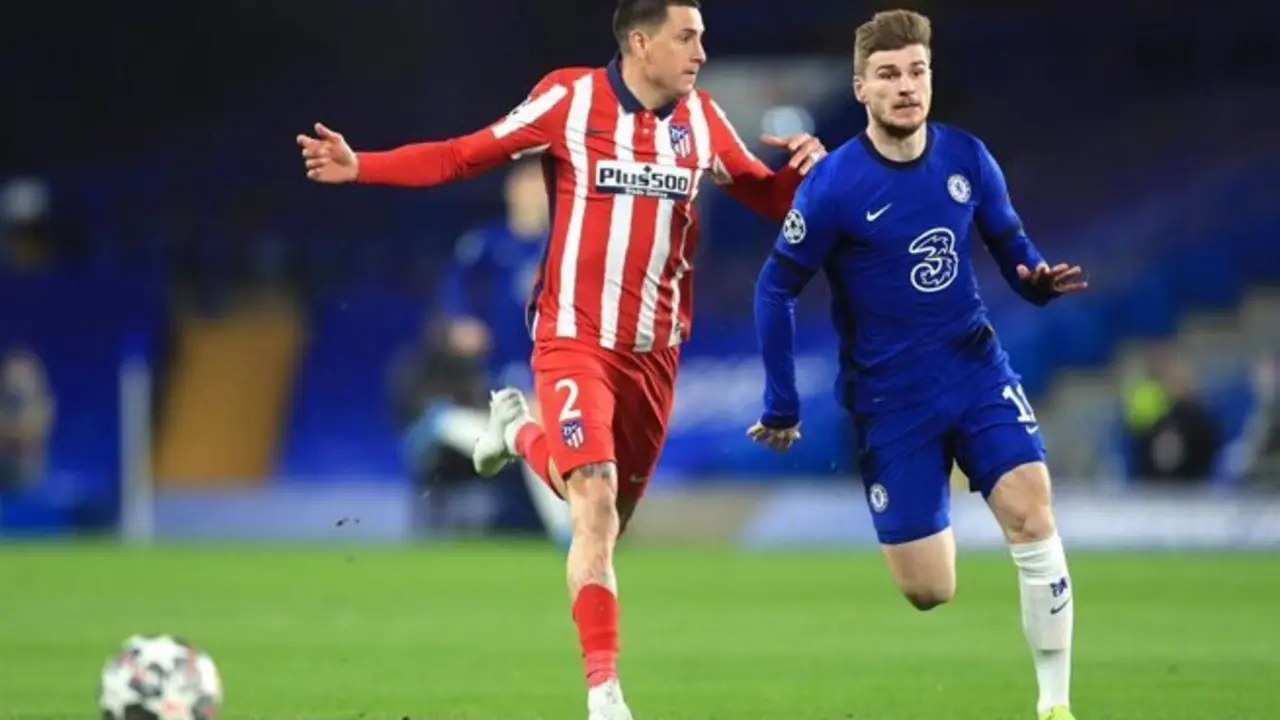 Archivo - Jos&eacute; Mar&iacute;a Gim&eacute;nez pelea un bal&oacute;n con Timo Werner en un Chelsea-Atl&eacute;tico de Madrid - Adam Davy/PA Wire/dpa - Archivo