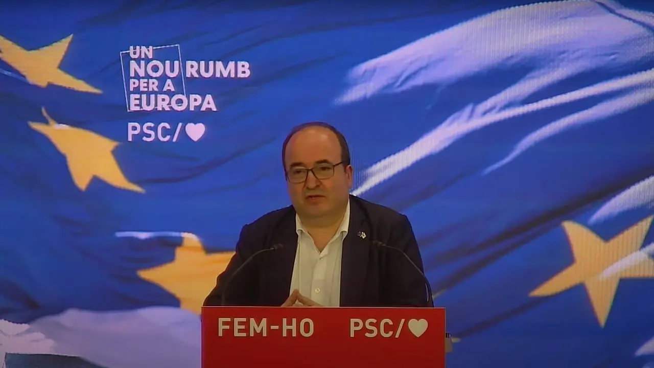 El ministro de Pol&iacute;tica Territorial y Funci&oacute;n P&uacute;blica y primer secretario del PSC, Miquel Iceta, en su intervenci&oacute;n durante un acto del partido por el D&iacute;a de Europa.