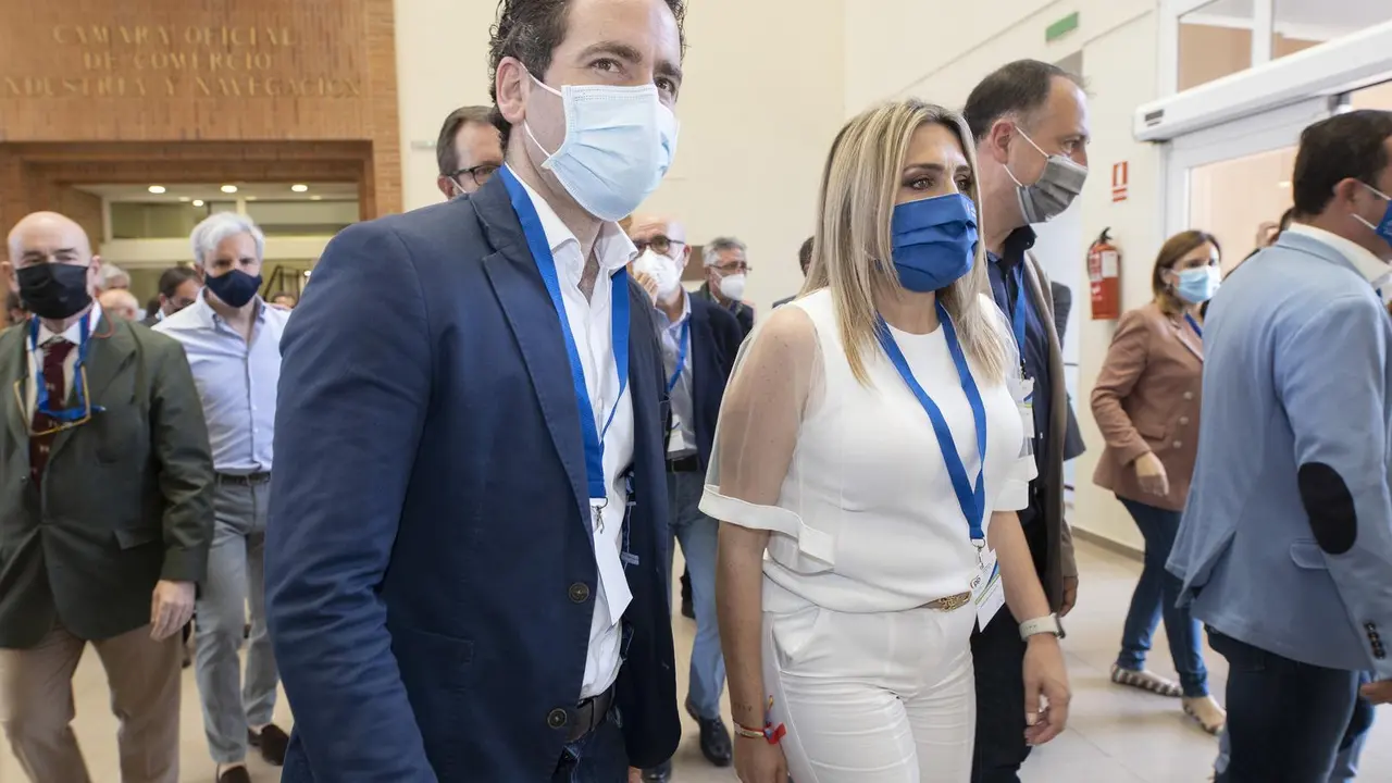 Teodoro Garc&iacute;a Egea junto a Marta Barrachina
