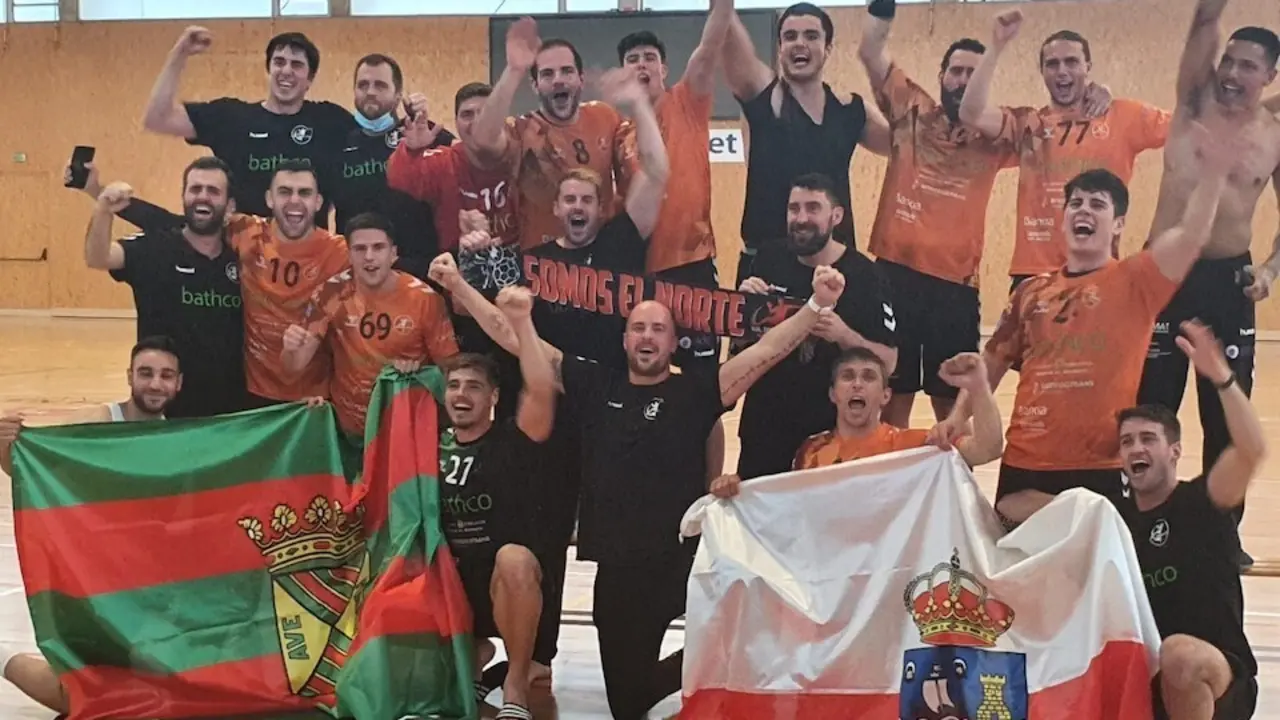 Celebraci&oacute;n del Bathco BM Torrelavega por su ascenso a la Liga ASOBAL