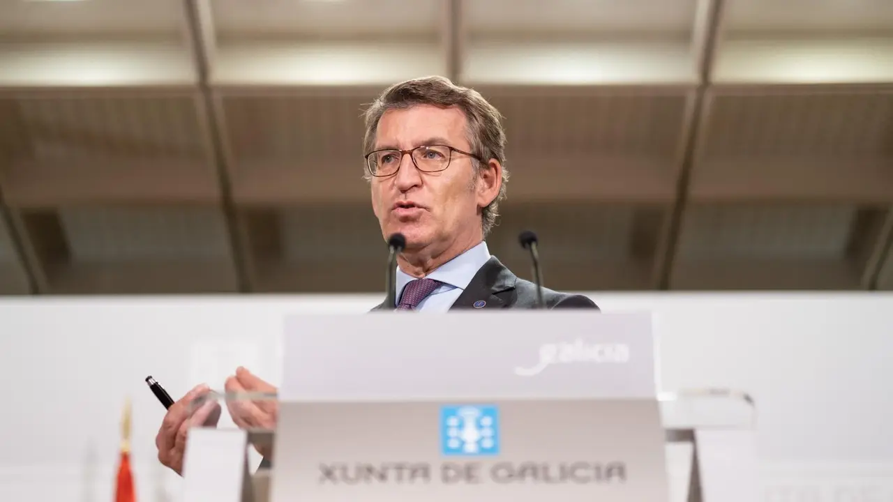 O titular do Goberno galego, Alberto N&uacute;&ntilde;ez Feij&oacute;o, na rolda de prensa posterior &aacute; reuni&oacute;n do comit&eacute; cl&iacute;nico de expertos sanitarios. Edificio Administrativo de San Caetano, Santiago de Compostela, 06/05/21.