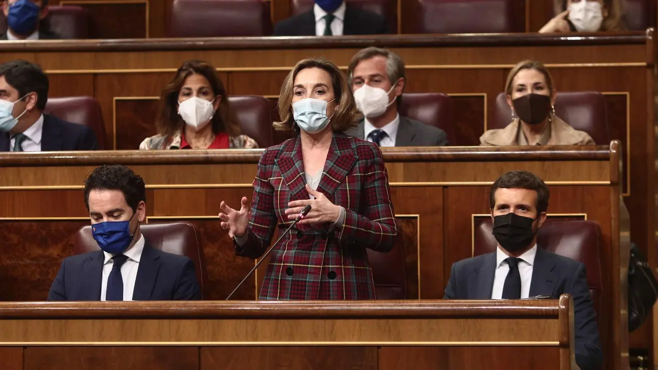 La portavoz del PP en el Congreso de los Diputados, Cuca Gamarra, interviene en una sesi&oacute;n de control al Gobierno