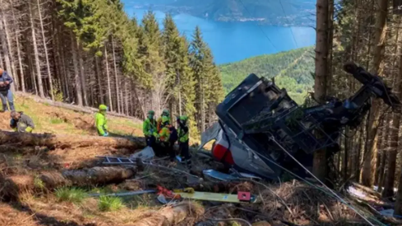 Cabina del telef&eacute;rico siniestrado que ha dejado al menos 14 muertos en el norte de Italia - SOCCORSO ALPINO / ZUMA PRESS / CONTACTOPHOTO