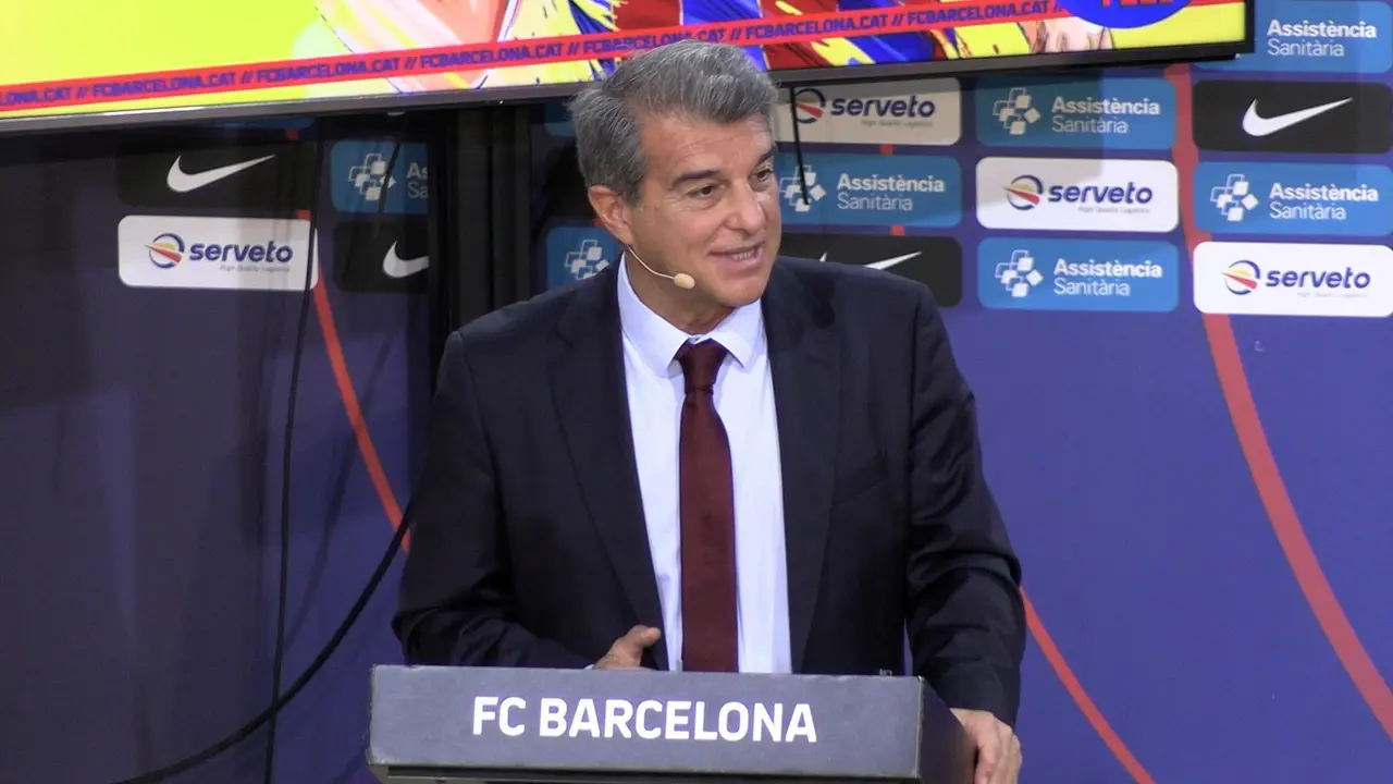 Archivo - Joan Laporta, presidente del F.C. Barcelona, durante la presentaci&oacute;n oficial de Pau Gasol en su segunda etapa como jugador del Bar&ccedil;a de basket, en Barcelona (Espa&ntilde;a), a 25 de marzo de 2021.