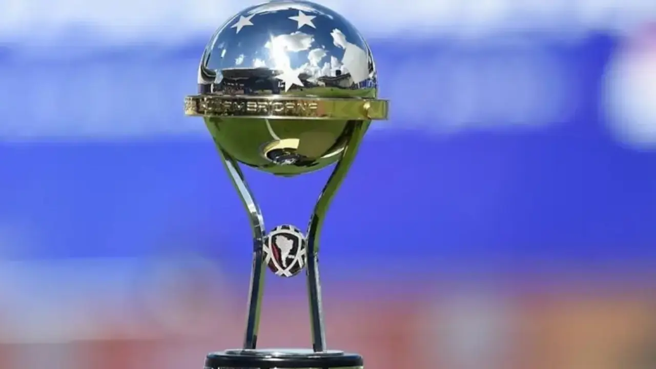 Trofeo de la Copa Am&eacute;rica.