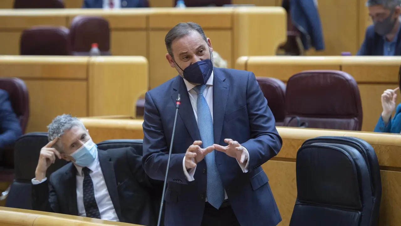 El ministro de transportes, Jos&eacute; Luis &Aacute;balos, interviene en una sesi&oacute;n de control al Gobierno en el Senado, a 25 de mayo de 2021, en Madrid (Espa&ntilde;a). 