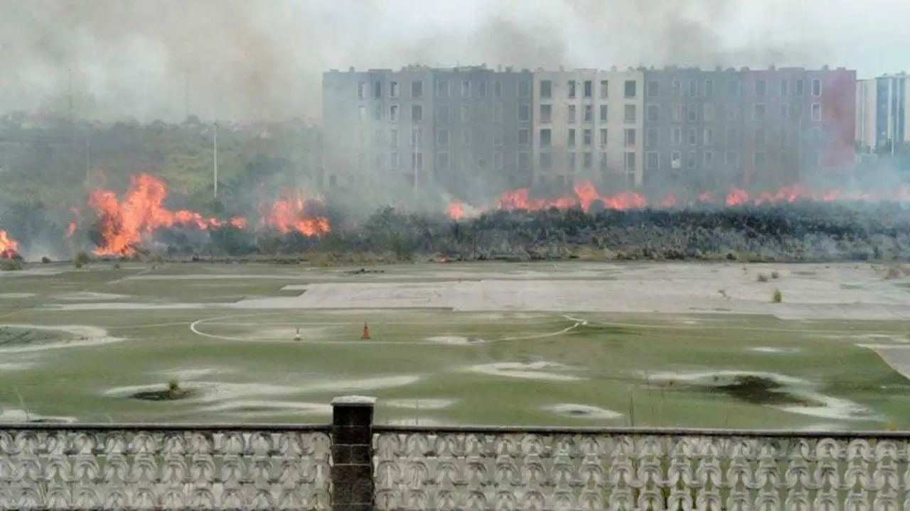 Espectacular incendio en Nueva Monta&ntilde;a.