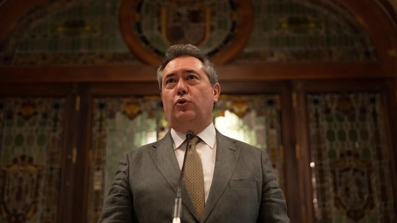 Comparecencia del alcalde de Sevilla, Juan Espada, en foto de archivo.