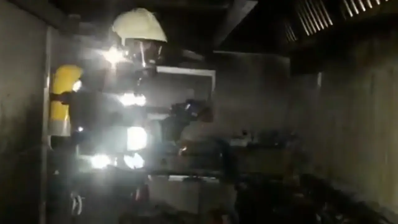 Archivo - Incendio en un bar de Santo&ntilde;a