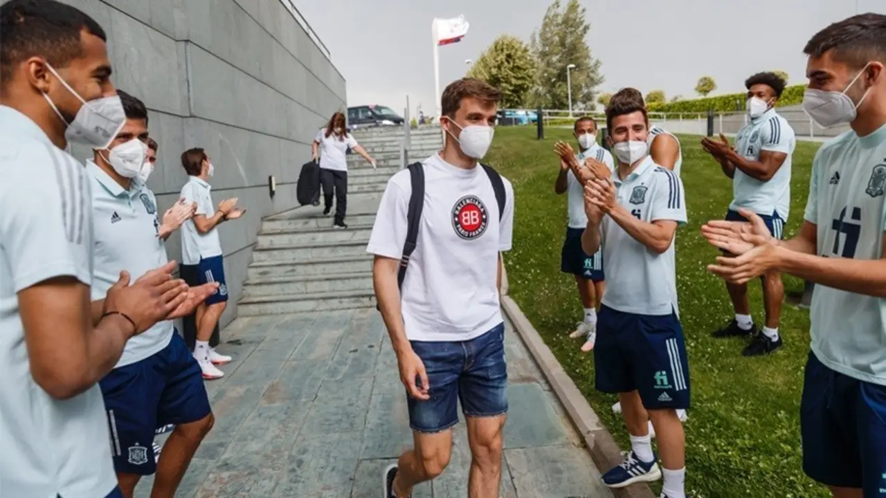 Diego Llorente se reincorpora a la selecci&oacute;n tras su cuarto negativo