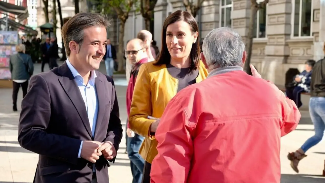 Gema Igual y el diputado nacional del PP.