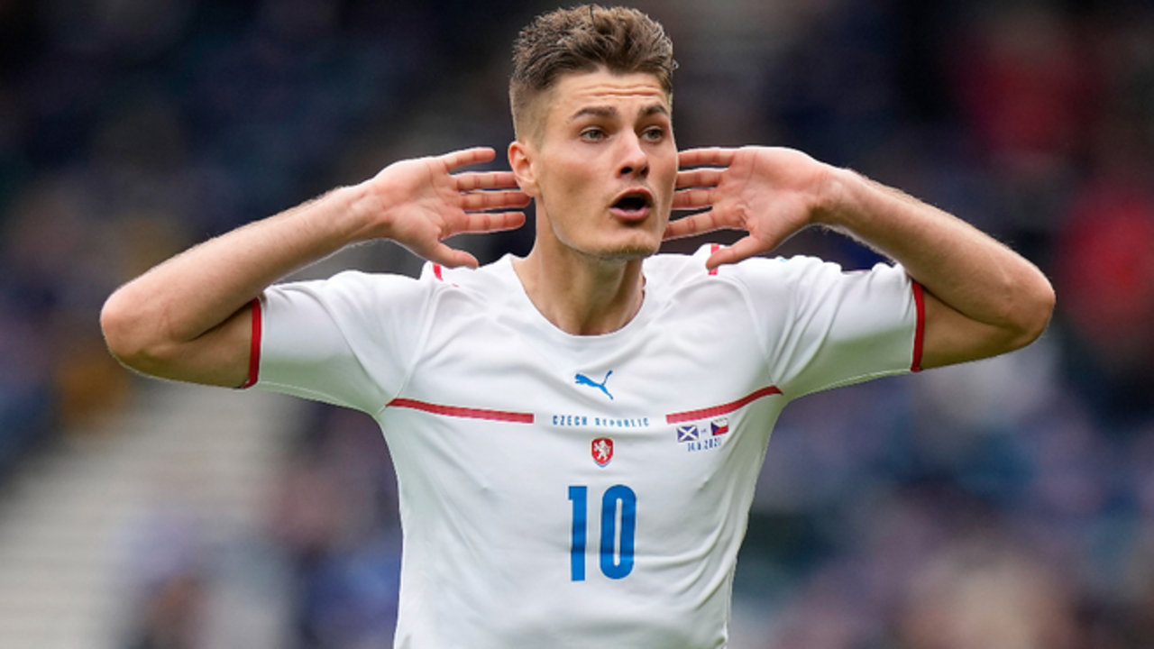 Schick sentencia ante Escocia con un gol desde 50 metros - Foto: Petr Josek / POOL