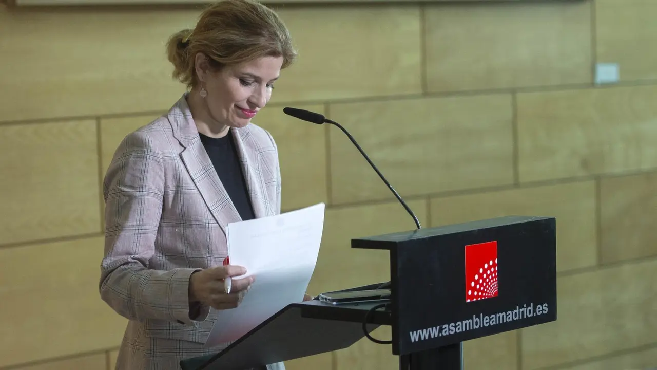 La portavoz del PSOE en la Asamblea de Madrid, Hana Jalloul, interviene tras una reuni&oacute;n con la presidenta de la Asamblea de Madrid, a 14 de junio de 2021, en Madrid (Espa&ntilde;a). Carballedo inicia hoy una ronda de contactos con los grupos parlamentarios de l