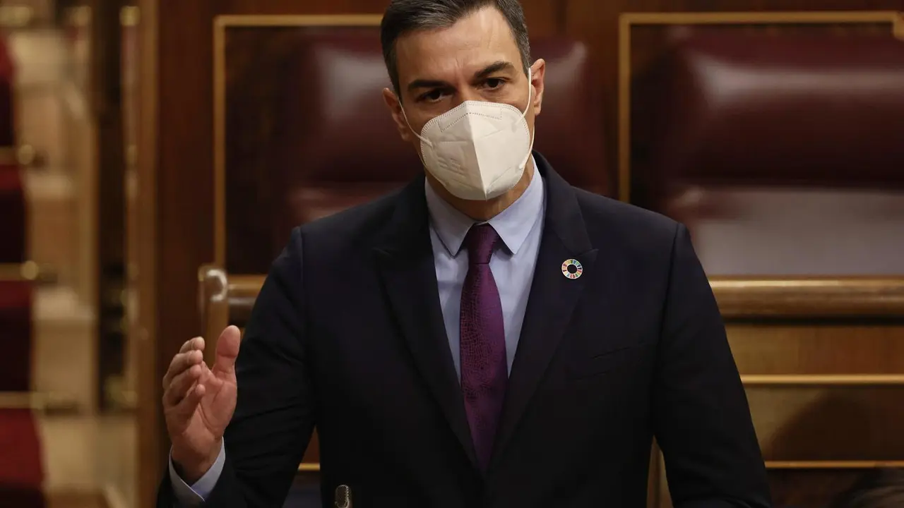 El presidente del Gobierno, Pedro S&aacute;nchez, interviene en una sesi&oacute;n de control al Gobierno, a 26 de mayo de 2021, en el Congreso de los Diputados, Madrid, (Espa&ntilde;a). La crisis diplom&aacute;tica abierta con Marruecos, los planes del Gobierno para la presente legi