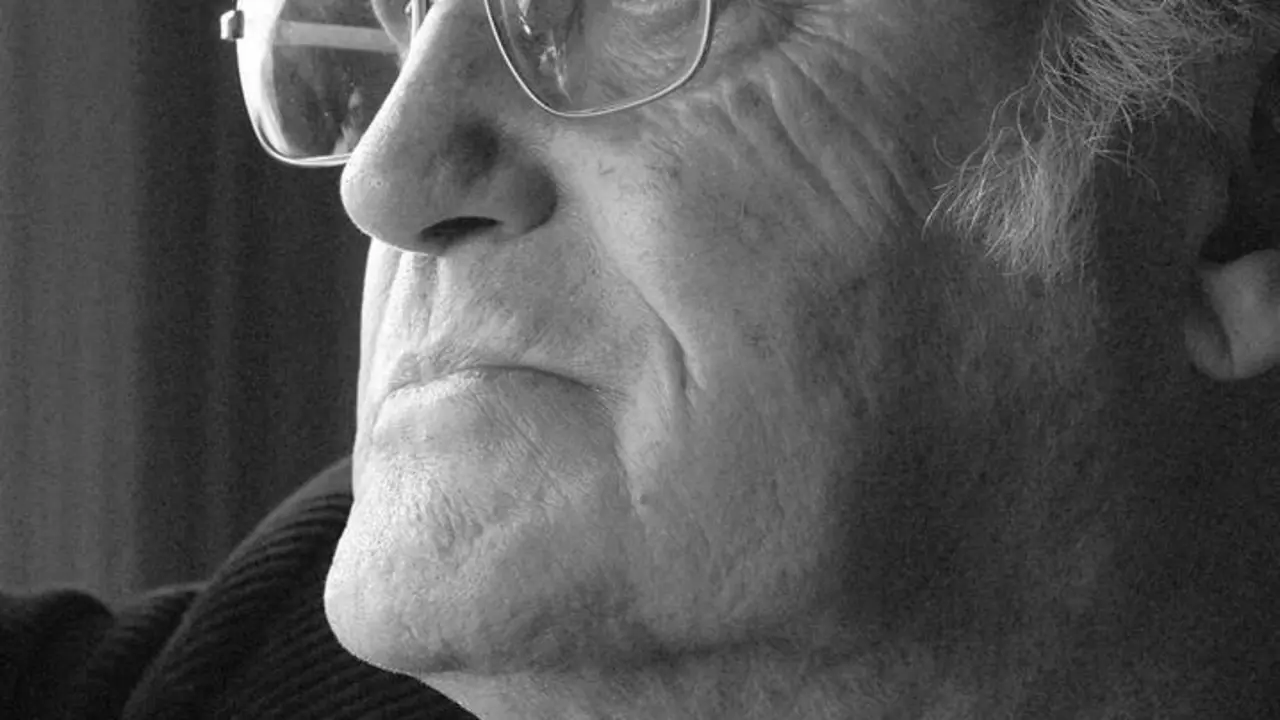 Archivo - Gil Parrondo, premio Ricardo Franco del Festival de M&aacute;laga. 
