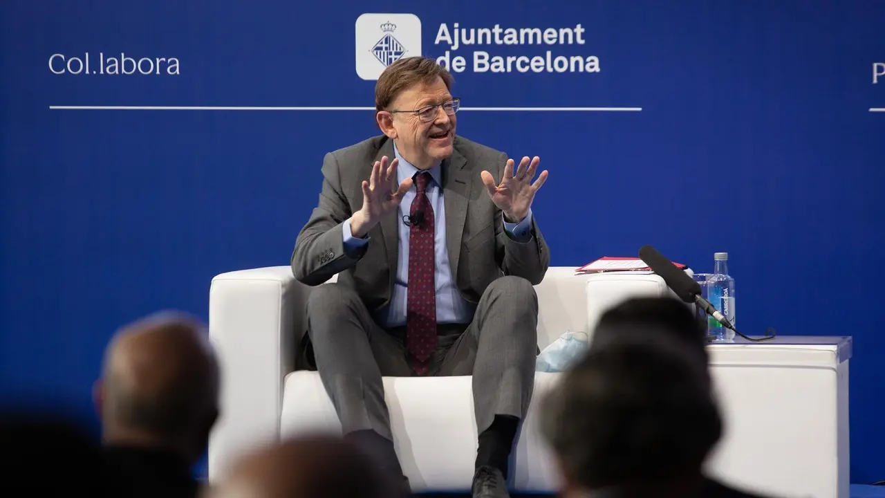 El presidente de la Generalitat, Ximo Puig, interviene en una sesi&oacute;n, bajo el t&iacute;tulo: `El modelo territorial para mejorar la econom&iacute;a espa&ntilde;ola', en la segunda jornada de la XXXVI Reuni&oacute;n del Cercle d"Economia, en el Hotel W de Barcelona, a 17 de junio de 