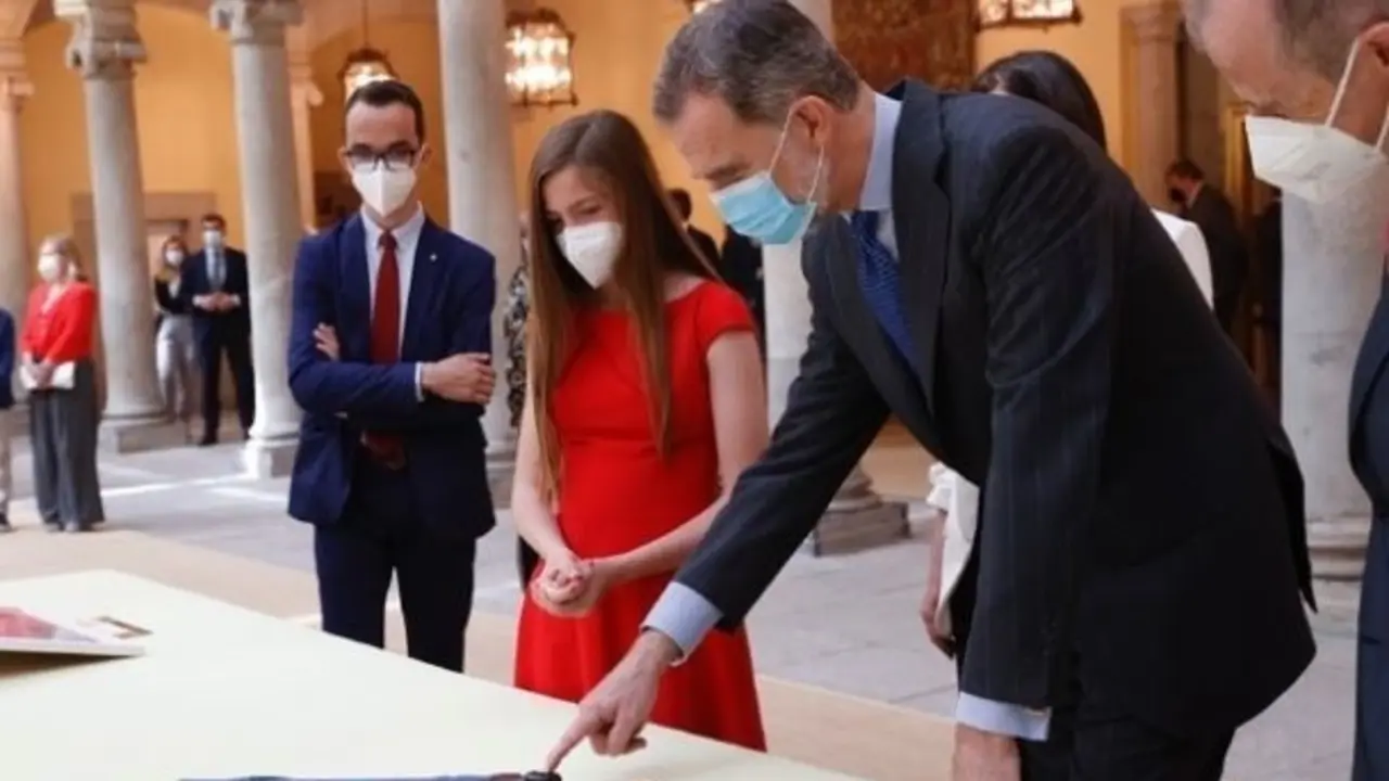 El Rey Felipe VI recibe a los ganadores del concurso '&iquest;Qu&eacute; es un Rey para ti?'