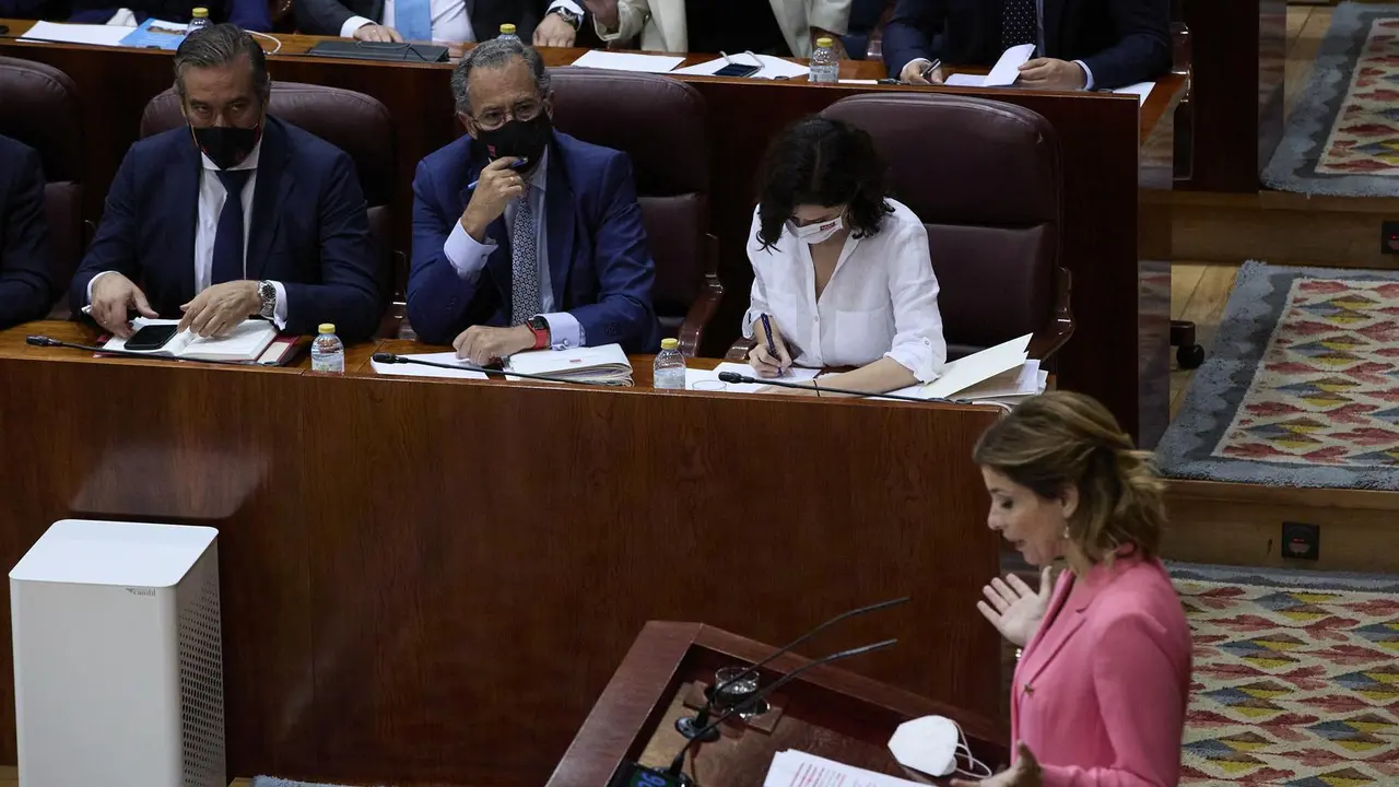La portavoz del PSOE en la Asamblea de Madrid, Hana Jalloul, interviene en la segunda sesi&oacute;n del pleno de investidura