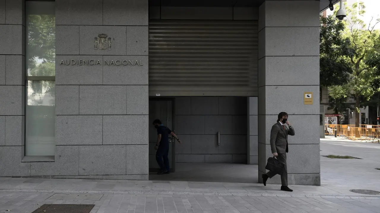 Entrada de la Audiencia Nacional el d&iacute;a en el que declara el inspector de la Polic&iacute;a Manuel Morocho en relaci&oacute;n al caso &lsquo;kitchen&rsquo;, a 15 de junio de 2021, en Madrid (Espa&ntilde;a). El juez de la Audiencia Nacional Manuel Garc&iacute;a-Castell&oacute;n interroga este martes co