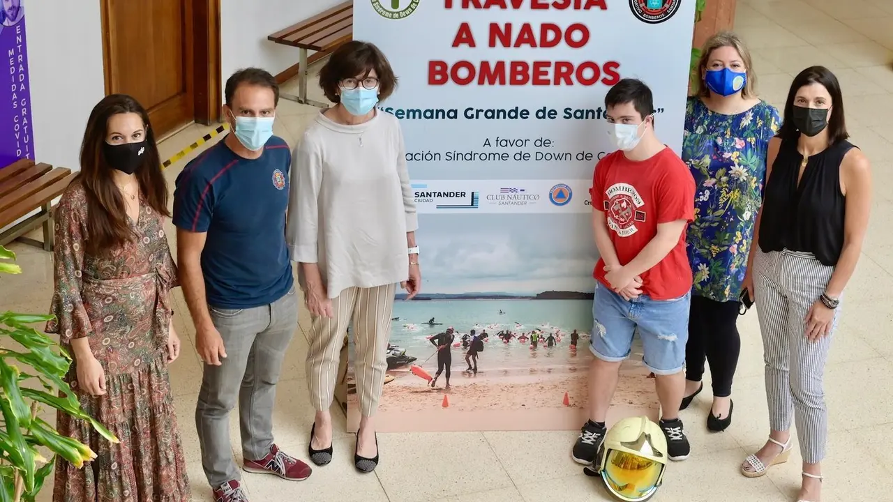 Presentaci&oacute;n de la III Traves&iacute;a a Nado Bomberos 'Semana Grande de Santander'