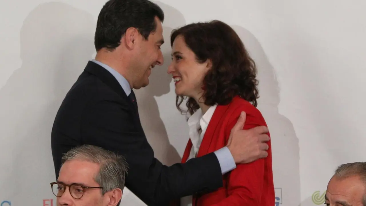 Archivo - Juanma Moreno e Isabel D&iacute;az Ayuso, en una fotograf&iacute;a de archivo