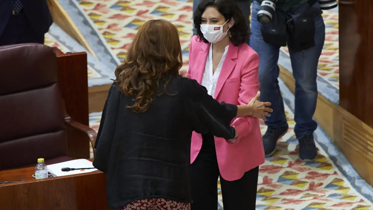 La portavoz de M&aacute;s Madrid en la Asamblea, M&oacute;nica Garc&iacute;a, se dirige a la presidentade la Comunidad de Madrid, Isabel D&iacute;az Ayuso